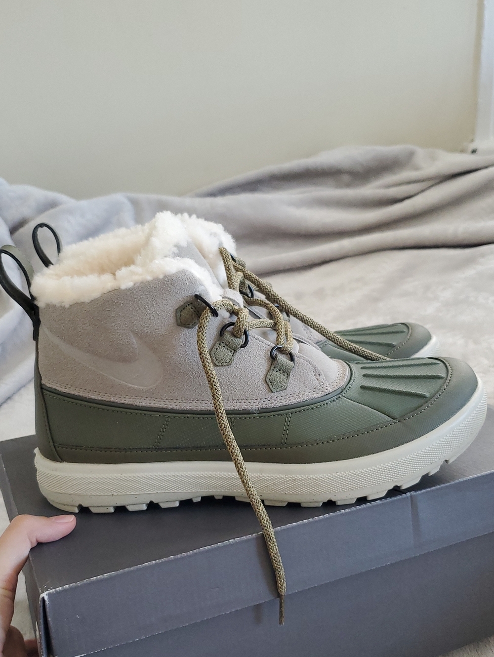 Nike Woodside Chukka 2 Women’s Size 10 Winter Boots